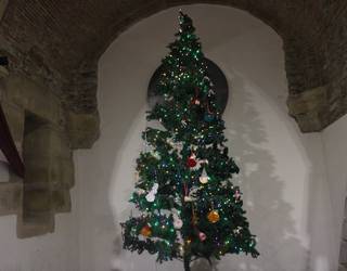 Olentzero etortzerako Aginaga eguberriez jantzi dute