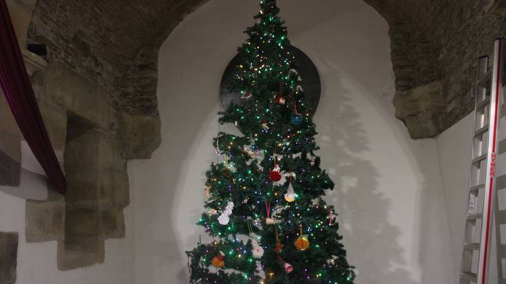 Olentzero etortzerako Aginaga eguberriez jantzi dute