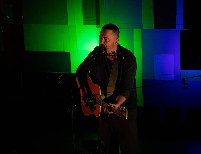 Eñaut Elorrietaren kontzertuaren ondotik, erromeria eta bertso-afaria Aginagan