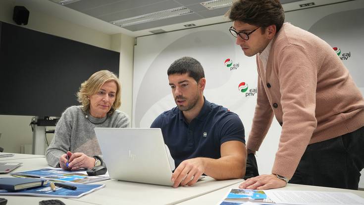 EAJ-PNVk EHBilduren "gardentasun falta eta kudeaketa irregularra" salatu du