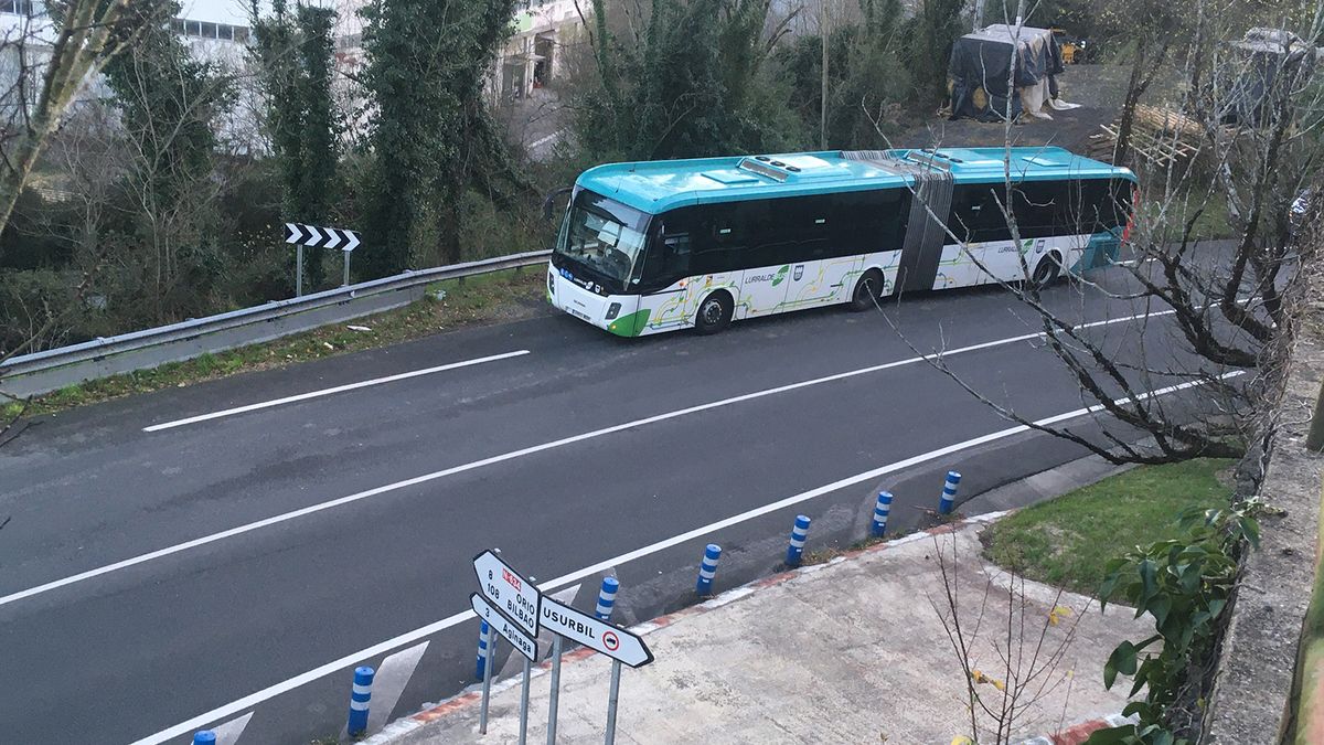 Auto-ilarak Usurbilgo herri sarreran