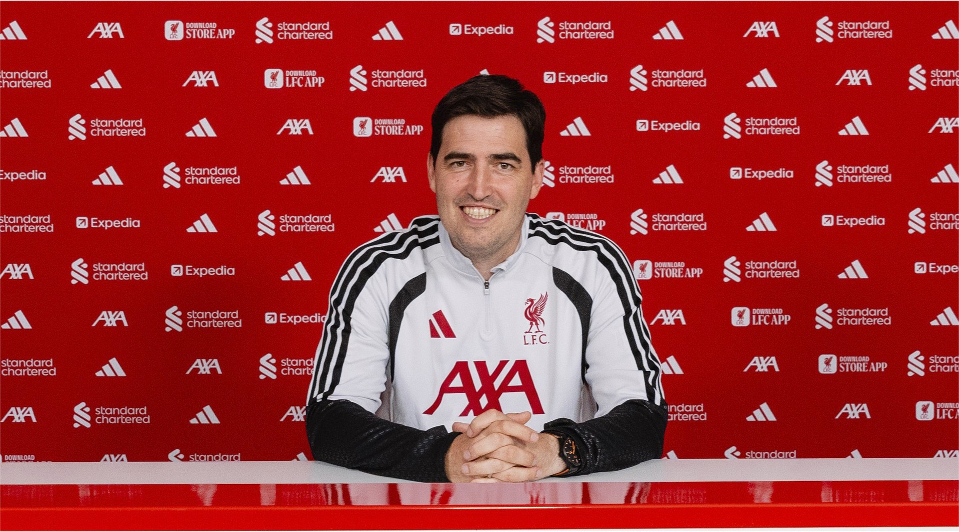 Andoni Iraolaren sorterri hau are ezagunagoa egin du nazioartean Liverpool taldeak