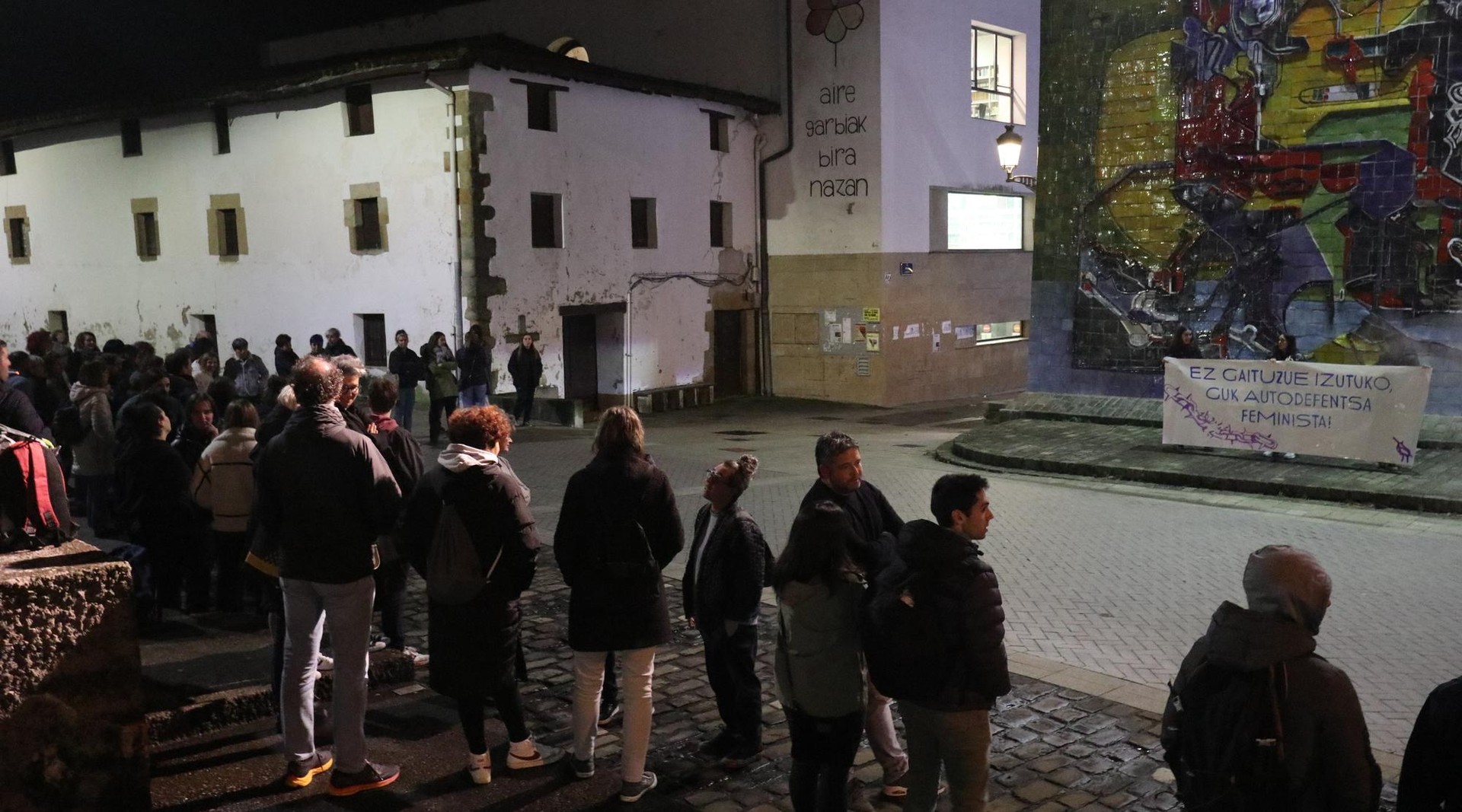 Azaroaren 25eko elkarretaratzea eta topaketa deitu ditu Usurbilgo Sare Feministak