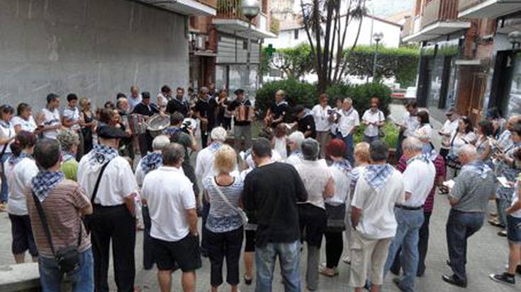 Gasteiz-Usurbil kantu topaketa larunbatean