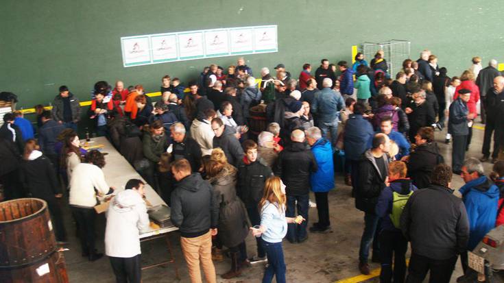 Usadio zaharrei ohore, Zubieta Pilota Elkartea laguntzeko Txerri Festan