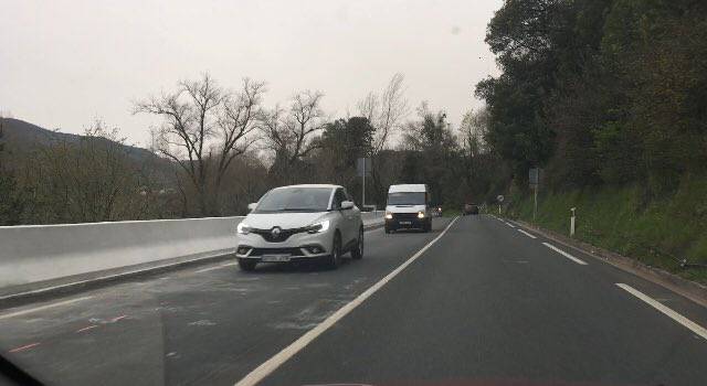 N-634 errepideko semaforoak kendu dituzte