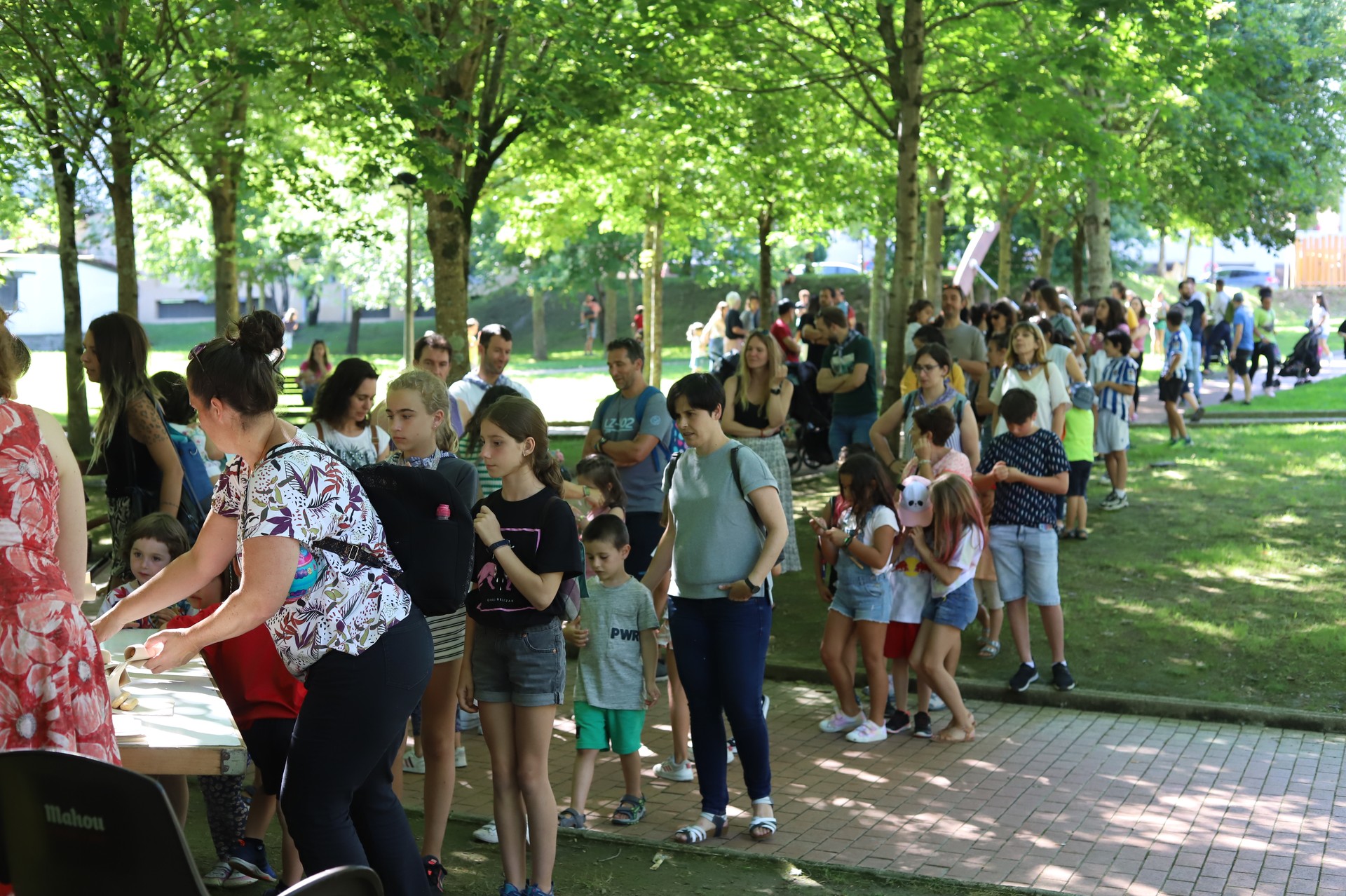 DJ Gorkamendi eta txokolate jana Artzabalgo izarrak