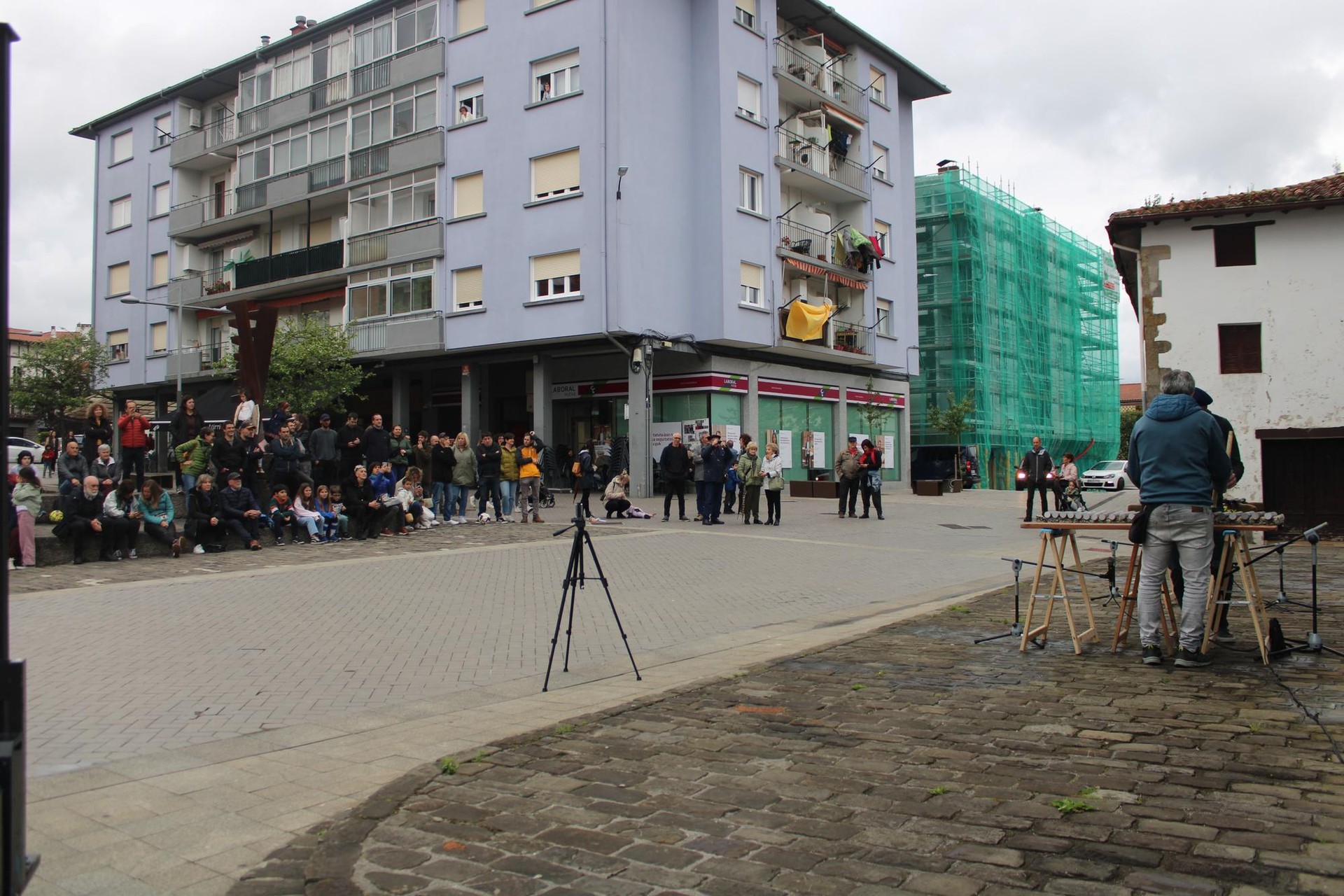 Larunbateko Txalaparta Festako bazkaritarako txartelak eskuratzeko azken egunak