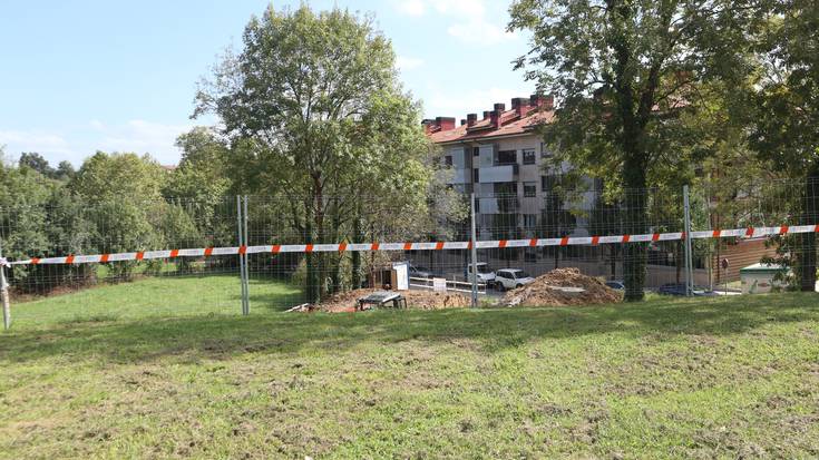 Ur sarean hobekuntza lanetan ari dira Puntapax kalean