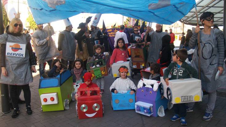 Ospetsuen Inauteri Festa egun handia gaur