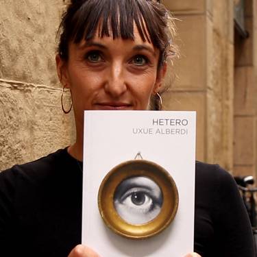 Uxue Alberdi Estibaritzen "Hetero" liburu aurkezpena