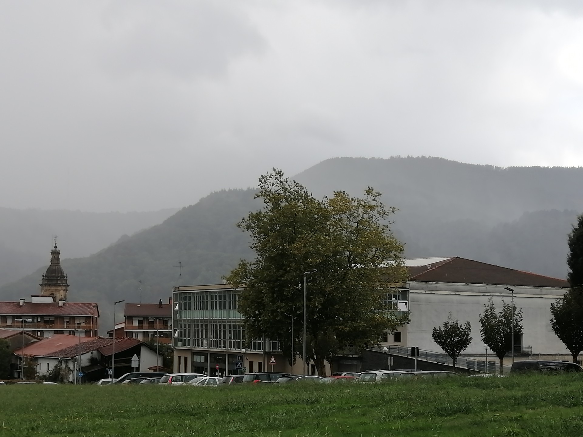 Prezipitazio iraunkorragatik abisu horian egun osoz