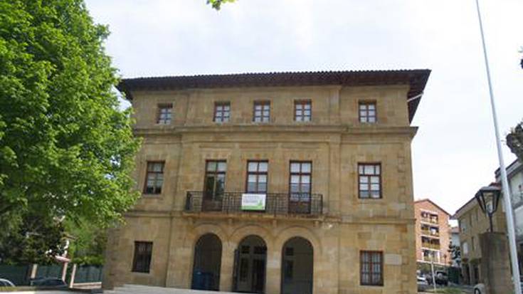 Carlos Urquijok auzitara eramango du Usurbilgo Udala