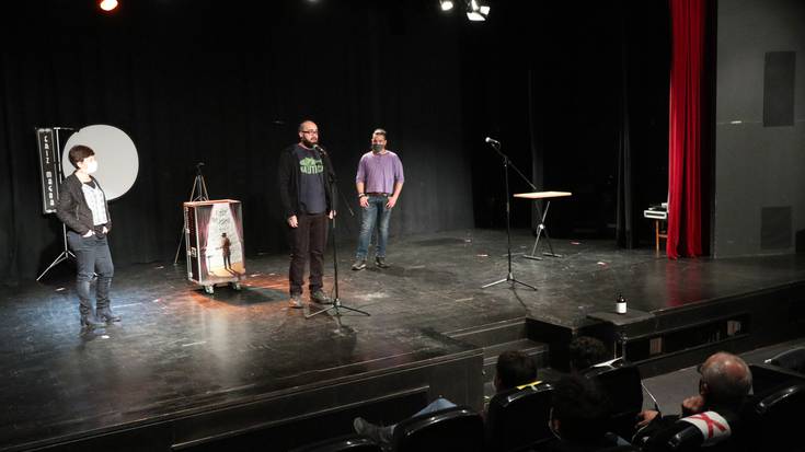 "Mintzalagunek laguna izan eta euskara praktikatzeko aukera ematen dit"