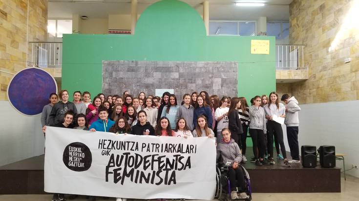 #A25 Bilgune feminista aurkeztu du Udarregi Ikastolako DBHko ikasle talde batek