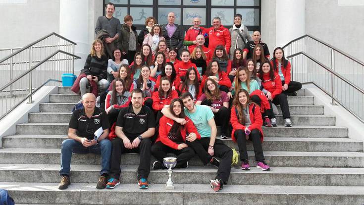 Euskal Ligan jarraituko dute eskubaloi taldeek