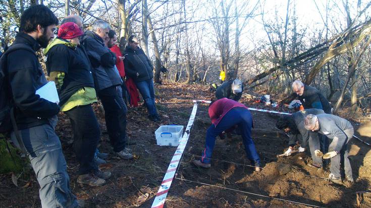 Soldadu baten gorpuzkiak azaleratu dituzte Txaldatxurren