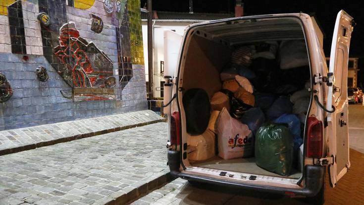 "Milesker Grezian dauden errefuxiatuentzat arropa utzi edota diru ekarpena egiteagatik"