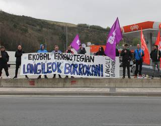 Lan-baldintza duinak exijitzeko mobilizatu dira berriz erraustegiko langileak