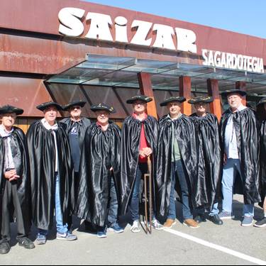 Baba beltz txikiaren kofradiaren ospakizuna