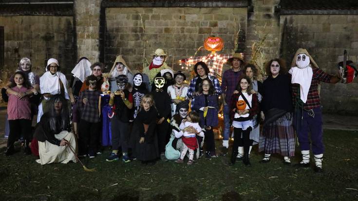 Beldurrei su eman diete eta Gau Beltza argitu, lagunarte giro ederrean