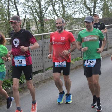 Kirol hitzorduak: pilota, eskubaloia, futbola, 2. Ibai-Ondo Backyard