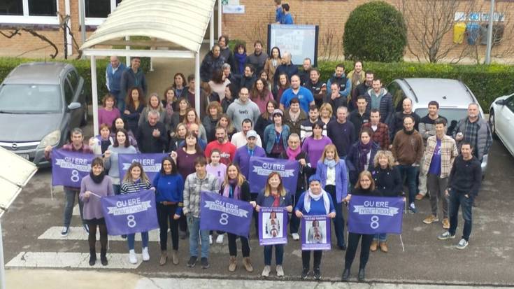 Martxoaren 8a begi-bistako arrastoa uzten ari da