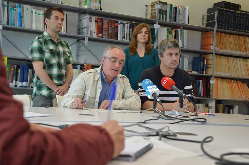 Erraustegiaren kalteak aztertzeko batzordea sortzea eskatu dute EHBilduk eta Podemosek