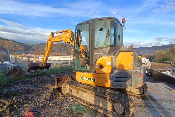 Bizkarreko skate parkeko obren eremua kaltetu dute