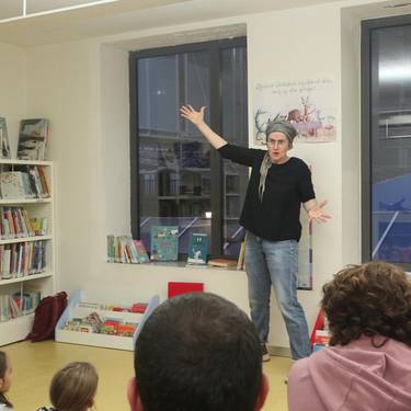 Ixabel Agirresaroberen ipuin kontaketa saioa