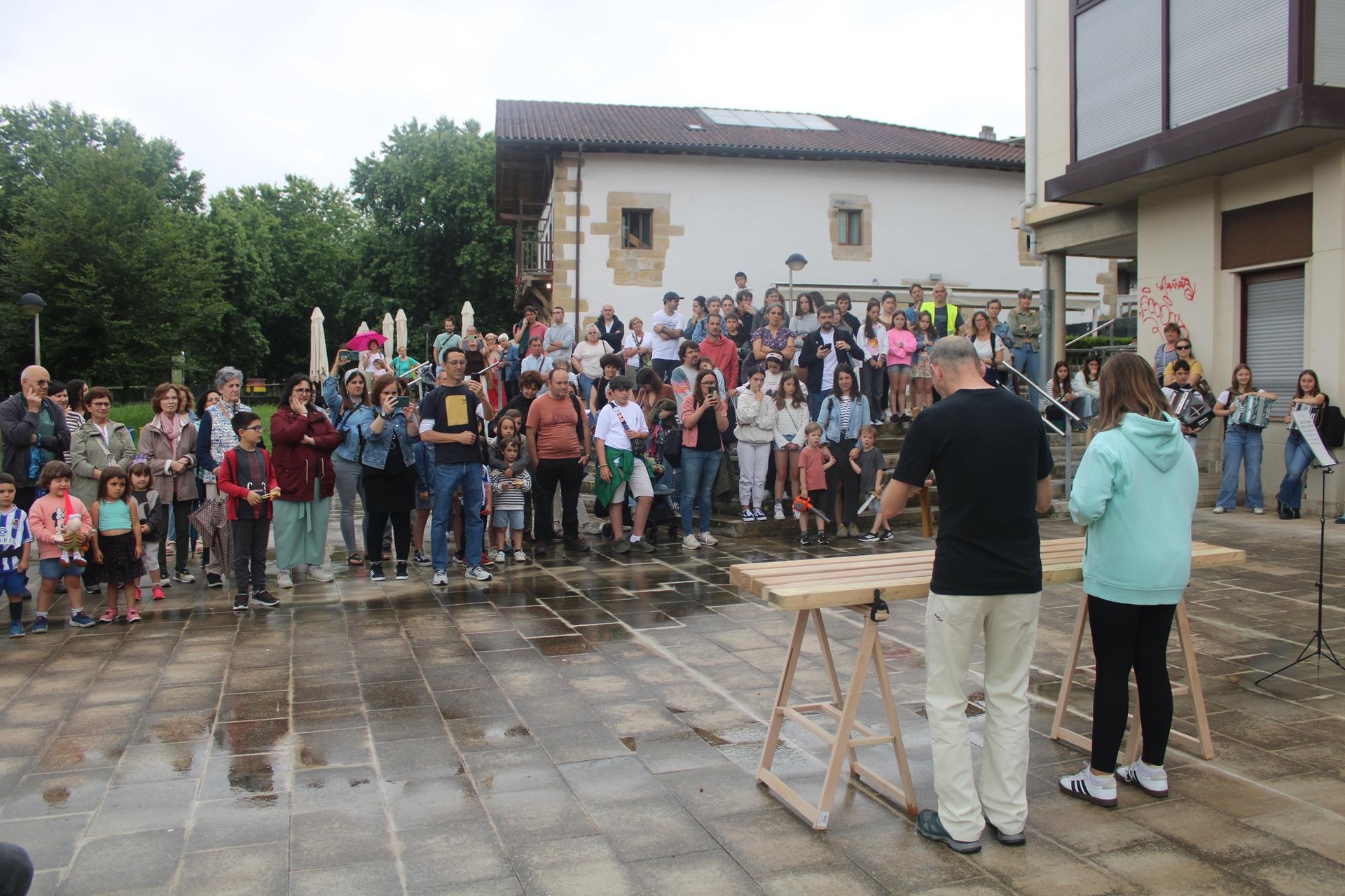 Urtemuga eta garaipenen ikasturte amaieratik festa girora igaro ginen ekainean