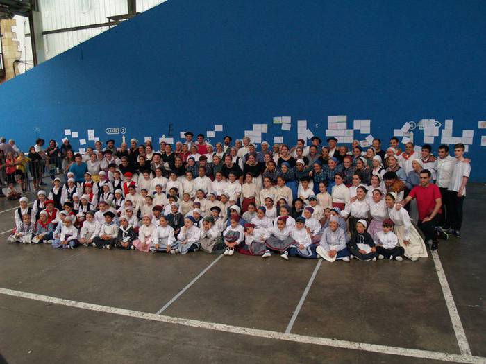 Orbeldi D.T.-rekin, ikasturtea dantza batean hasteko prest