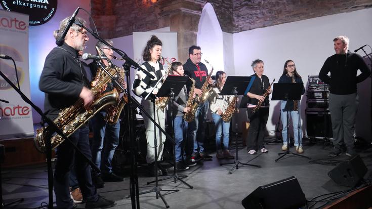 Zumarteko saxo taldekoen kontzertua gaur Artzabalen