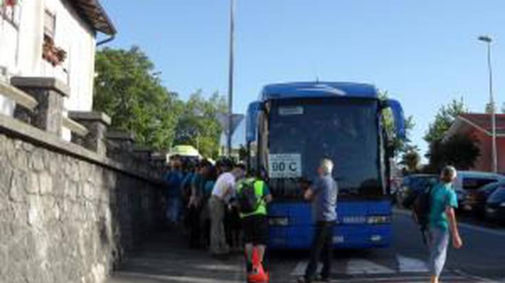 Autobus festa, atzoko giza-katera joateko