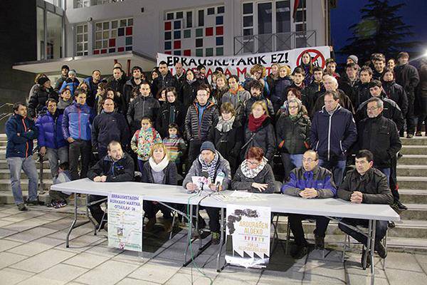 #Otsailaren28anZubietara martxarekin bat egin dute inguruko herri askok