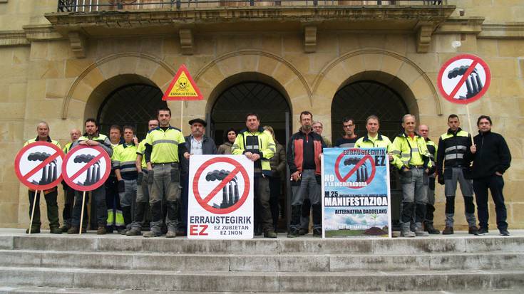 Udal langileek bat egin dute, Errausketaren Aurkako Mugimenduak larunbaterako deituriko manifestazioarekin
