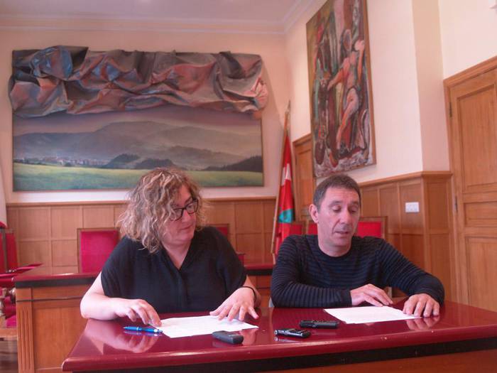Usurbilgo Udala: "Herritarrei itzultzen diegu galdeketa egiteko eskumena"