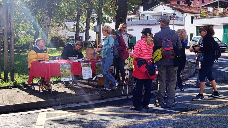 Giro eguzkitsua lagun, tipi-tapa eskualdea ezagutzen