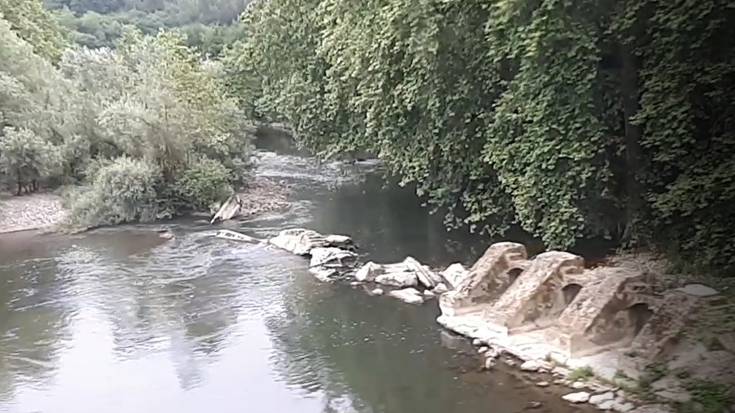 Oriako presa txiki bat eraistera doaz