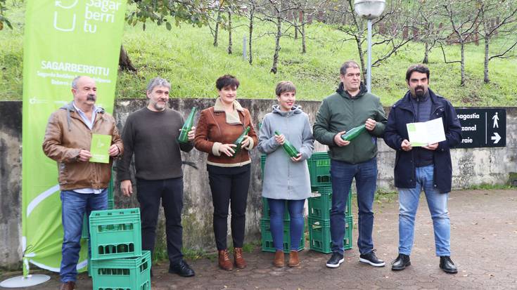 Sagardo botilak berrerabiltzeko Sagarberritu proiektua aurkeztu dute