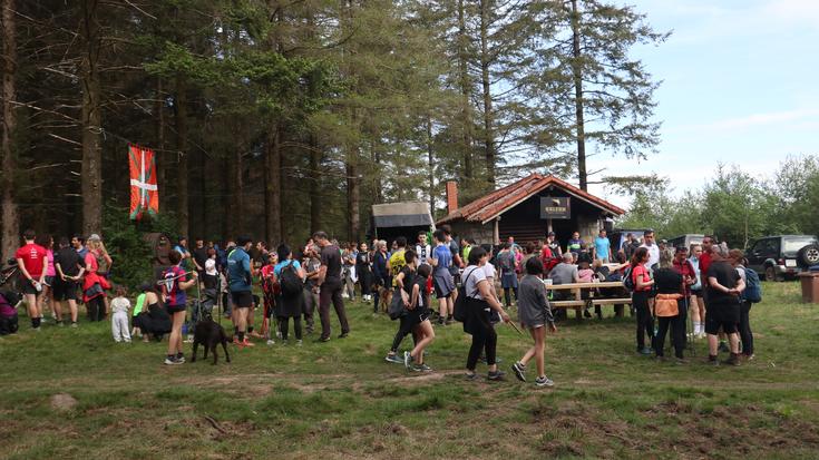 Andatzara igotzeko ohitura berrituko da igandean