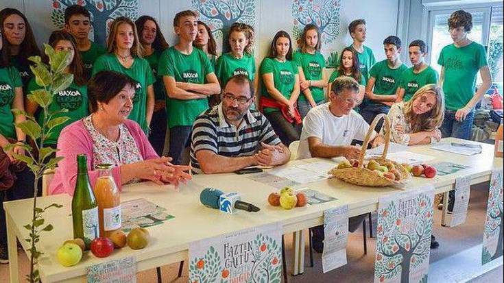 Baionako Bernat Etxepare lizeoa laguntzeko elkartasun kanpaina abian