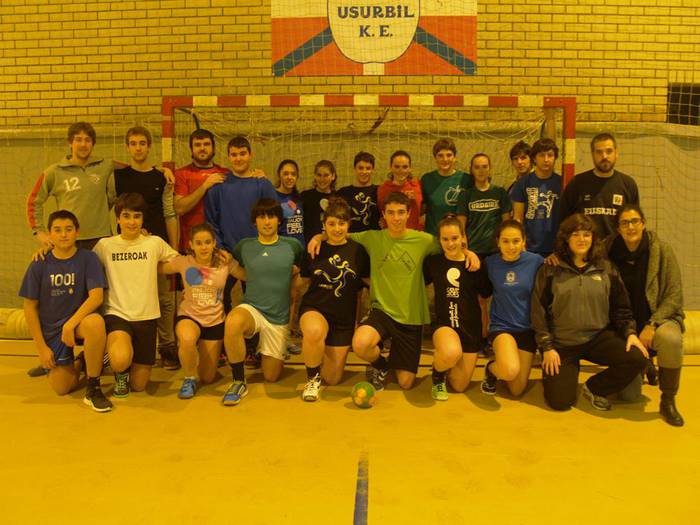 Pilota, eskubaloi eta futbol neurketak, mozorroen asteburuan