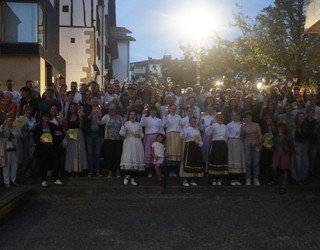 Bidelagunekin gorazarre, 30 urteotako ibilbideari