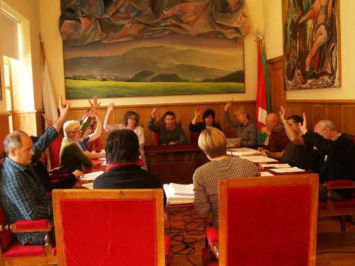 Zumarte birgaitu eta handitzeko obra kontratuaren esleipena, datorren plenoko hizpideen artean
