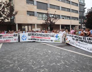 Osasungintza publikoa defendatu eta indartzea galdegiteko mobilizatu dira