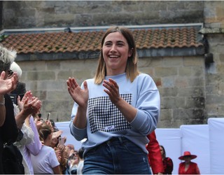Ione Iruretagoienak ondutako diseinu lanen desfilea larunbatean, Donostiako moda jaialdian