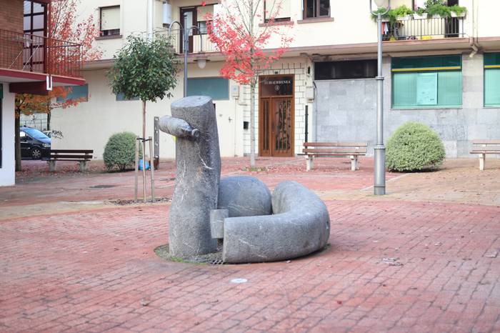 Sagardo plazan esku hartzea egingo du Udalak datozen asteetan