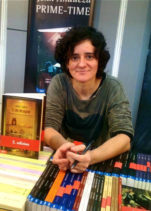 Ana Jakaren "Ez zen diruagatik" liburuaz solasaldia 19:00etan liburutegian