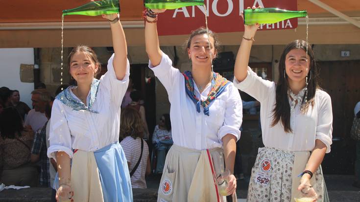 Auzolana eta festa giroa fin asko uztartu ditu herritar mordoak
